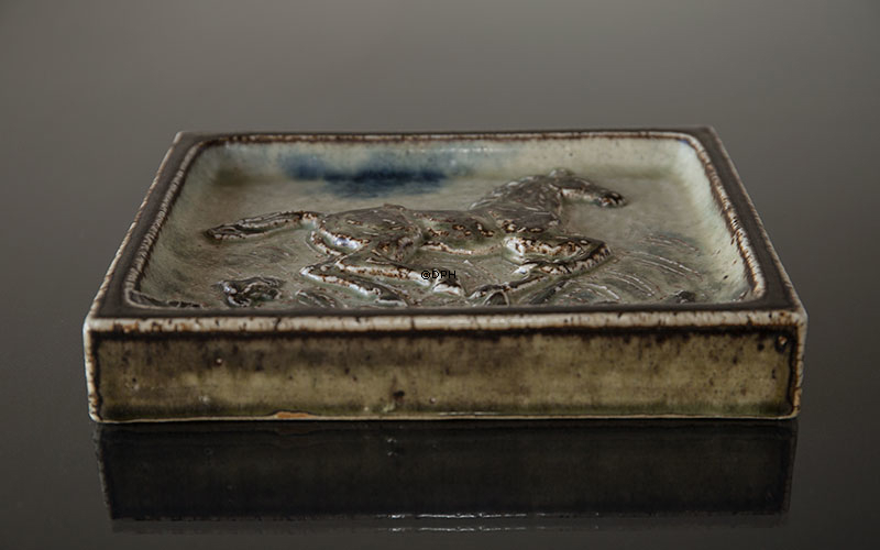 Relief mit galoppierendem Pferd, Royal Copenhagen Steinzeug