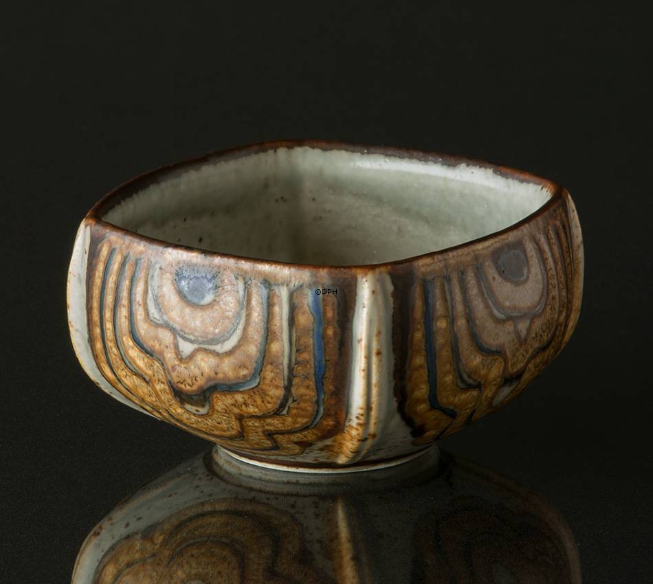 Steingutschale mit Mustern, Royal Copenhagen Nr. 22561