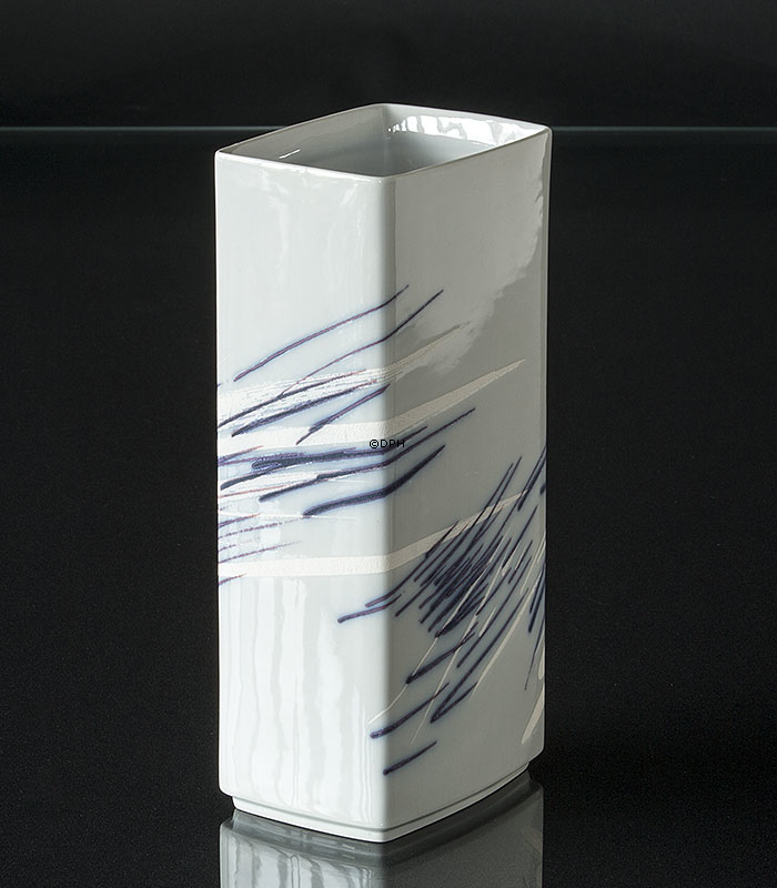 Weiße Vase mit Binsen, Royal Copenhagen Nr. 22754