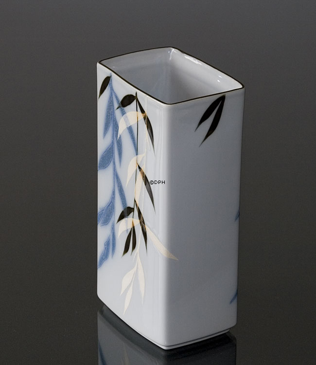 Weiße Vase mit Weidenzweigen, Royal Copenhagen Nr. 22755