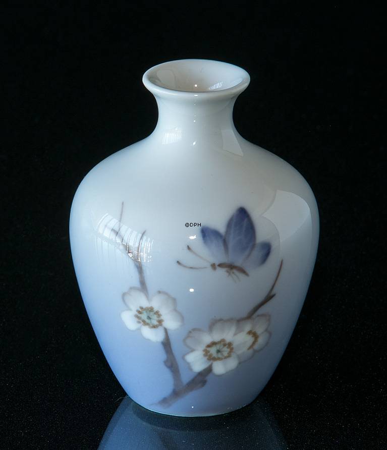 Vase mit Blume, Royal Copenhagen Nr. 2301-395