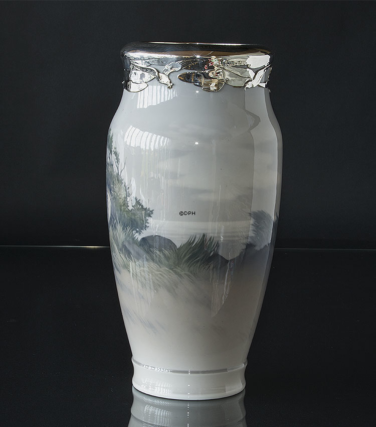 Vase mit Landschaft und Ruderboot, silber Rand Royal Copenhagen - UNICA Nr. 2352-131