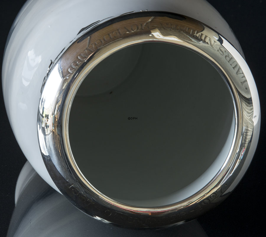 Vase mit Landschaft und Ruderboot, silber Rand Royal Copenhagen - UNICA Nr. 2352-131