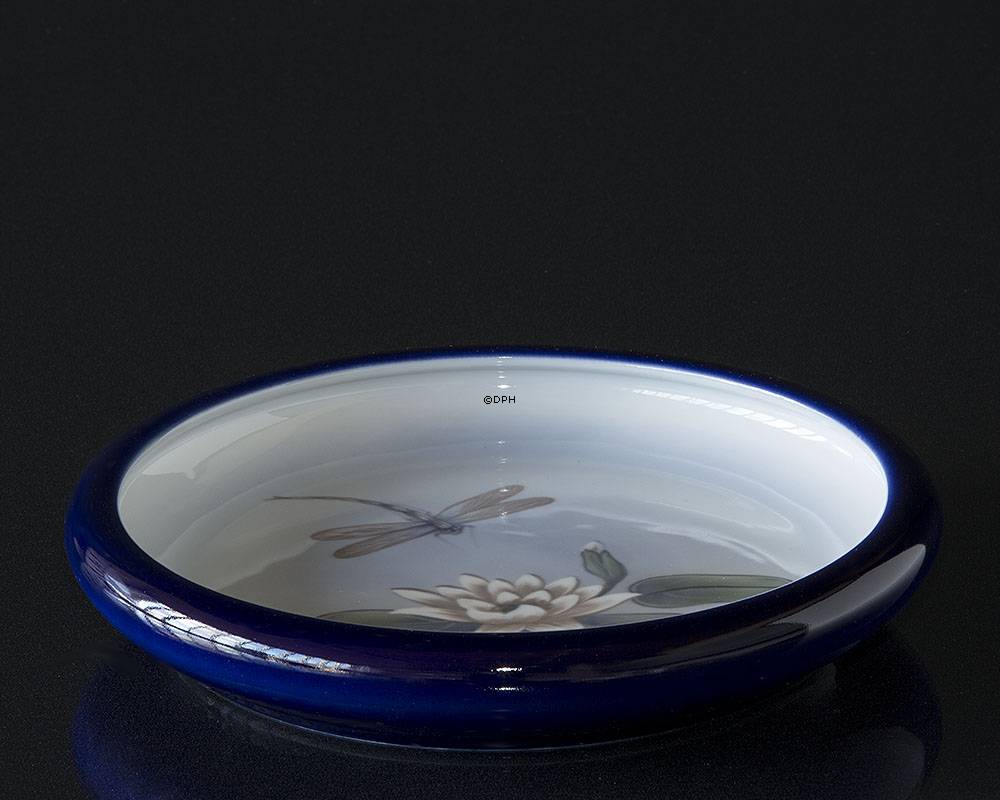 Schale mit Seerose, Royal Copenhagen Nr. 2367-2356