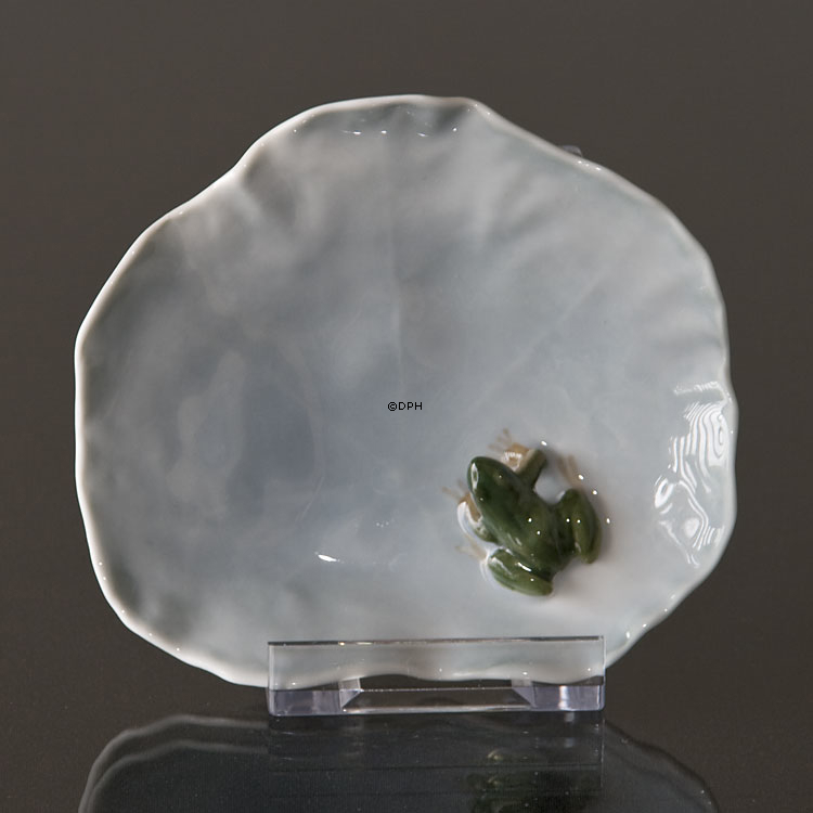 Schale mit Frosch Royal Copenhagen Nr. 2477