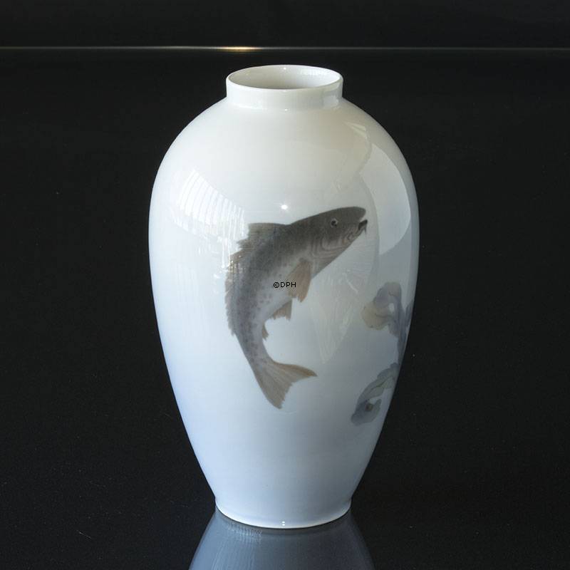 Vase mit Forelle und Blasentang, Royal Copenhagen Nr. 258-47D