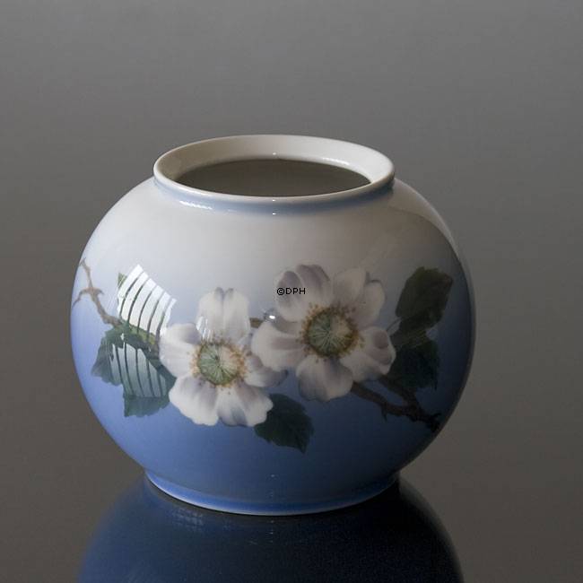 Vase mit Blume, Royal Copenhagen Nr. 2630-42-6