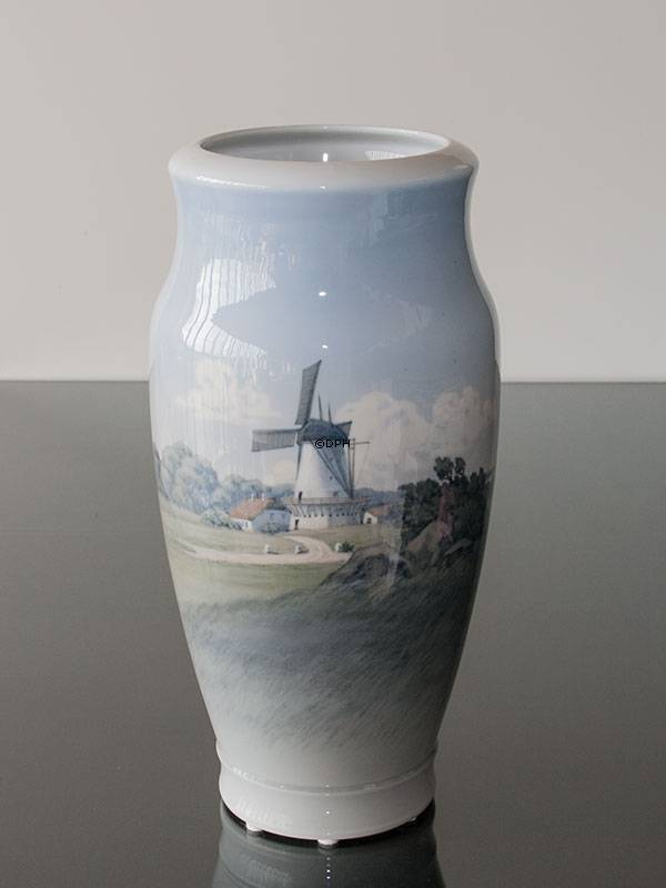 Vase mit Landschaft und Windmühle, Royal Copenhagen Nr. 2634-131