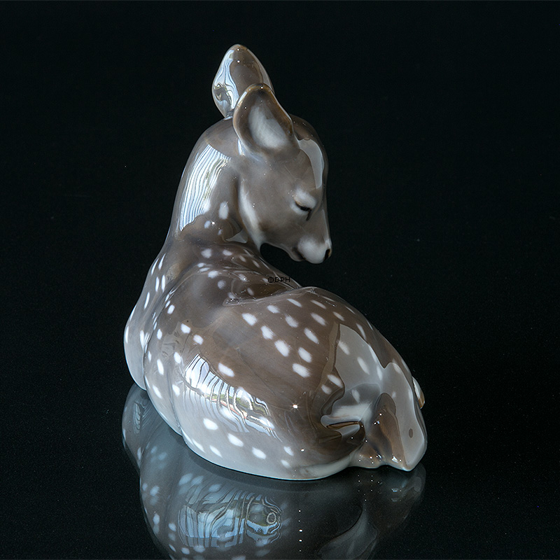 Kitz, gross, mit dem Kopf nach unten, Royal Copenhagen Figur Nr. 2649