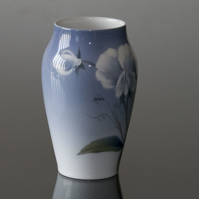 Vase mit Blume, Royal Copenhagen Nr. 2668-2037