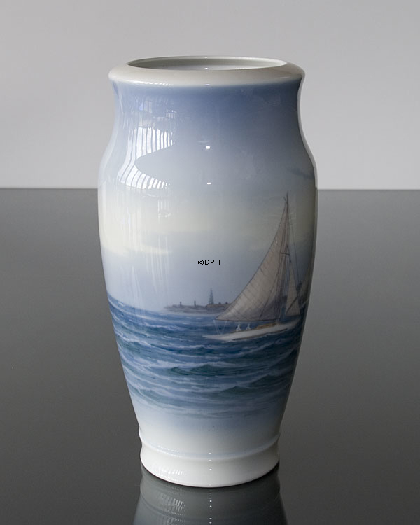 Vase mit Meerblick, Royal Copenhagen Nr. 2764-2040