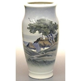 Vase mit Landschaft, Royal Copenhagen Nr. 2857-131