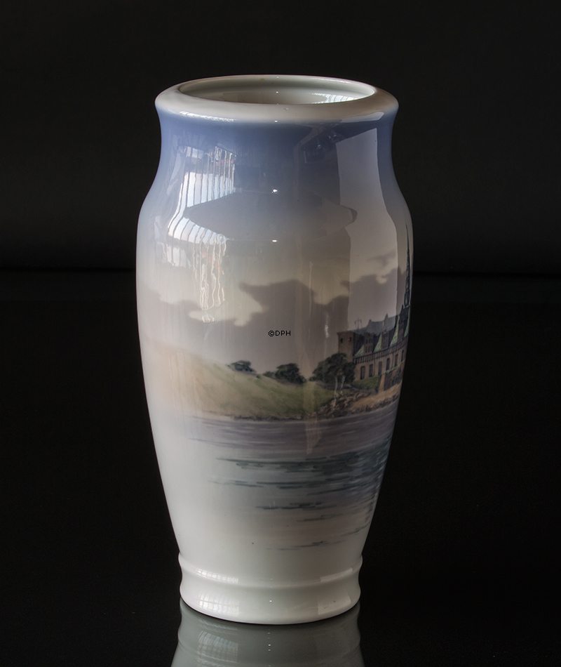 Vase mit Kronborg, Royal Copenhagen Nr. 2868-2040