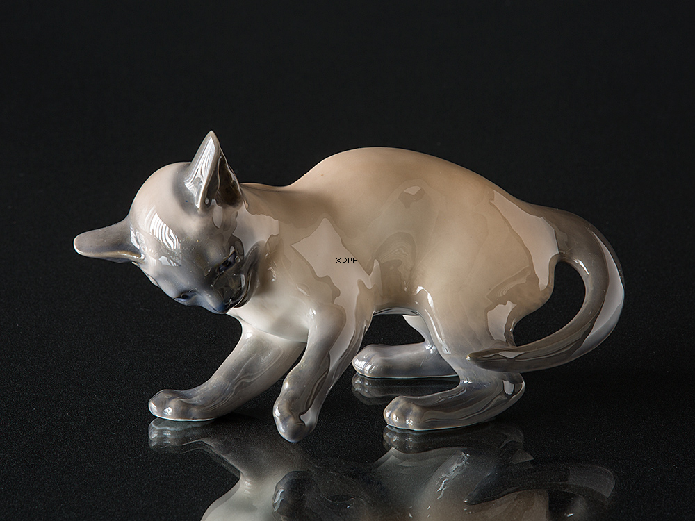 Graue Katze spielt, Royal Copenhagen Figur Nr. 1803 2872