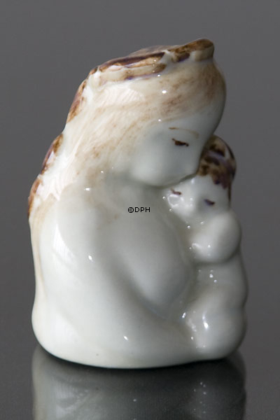 Mutter mit Kind, Royal Copenhagen Figur Nr. 300-3551