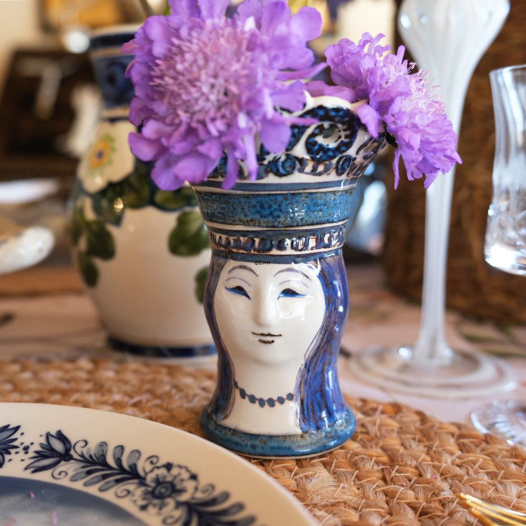 Royal Copenhagen/Aluminia Königin Figur Nr. 306-3568