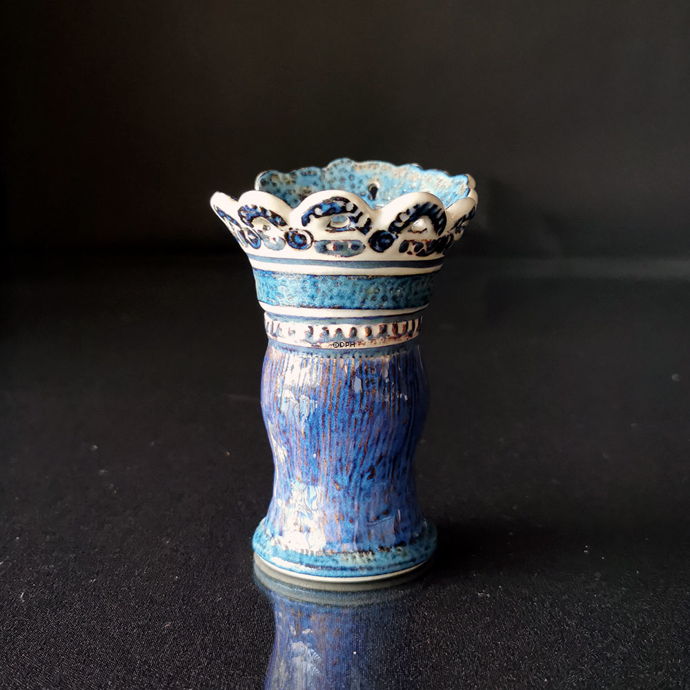 Royal Copenhagen/Aluminia Königin Figur Nr. 306-3568