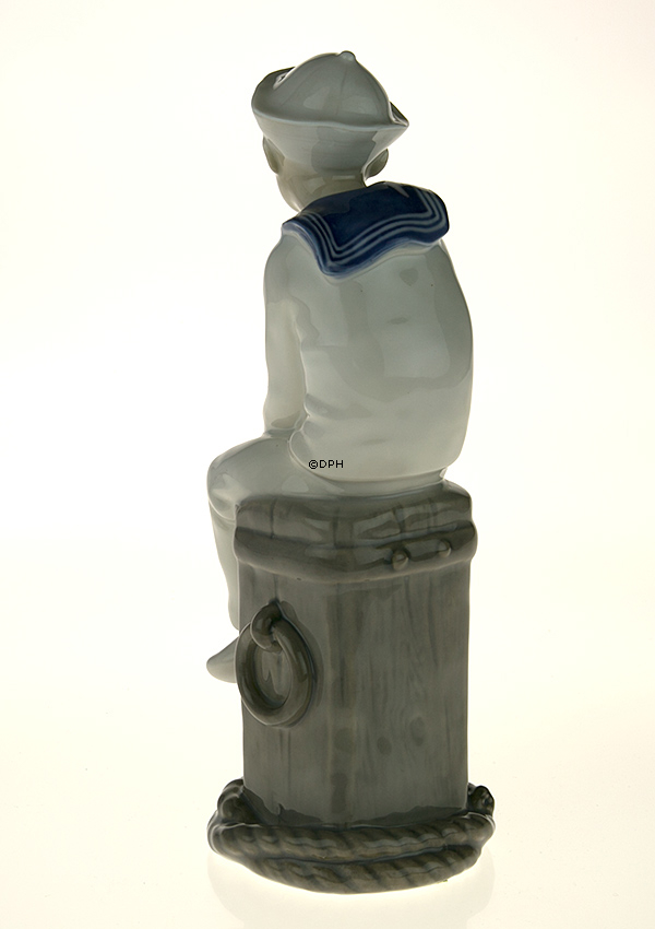 Junge mit Seemann Kleidung (Selten), Royal Copenhagen Figur Nr. 3070
