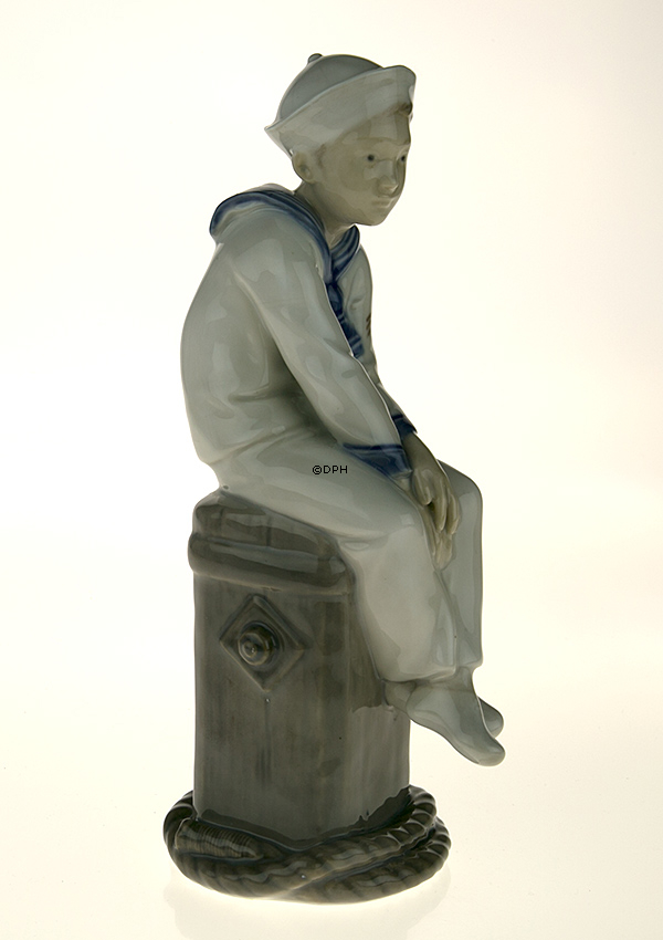 Junge mit Seemann Kleidung (Selten), Royal Copenhagen Figur Nr. 3070