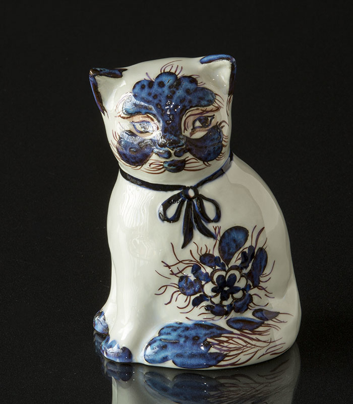 Die Blaue Katze, Royal Copenhagen Fayence Figur Nr. 325-3654