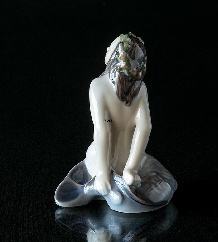 Die kleine Meerjungfrau schaut nach oben, Royal Copenhagen Figur Nr. 3321