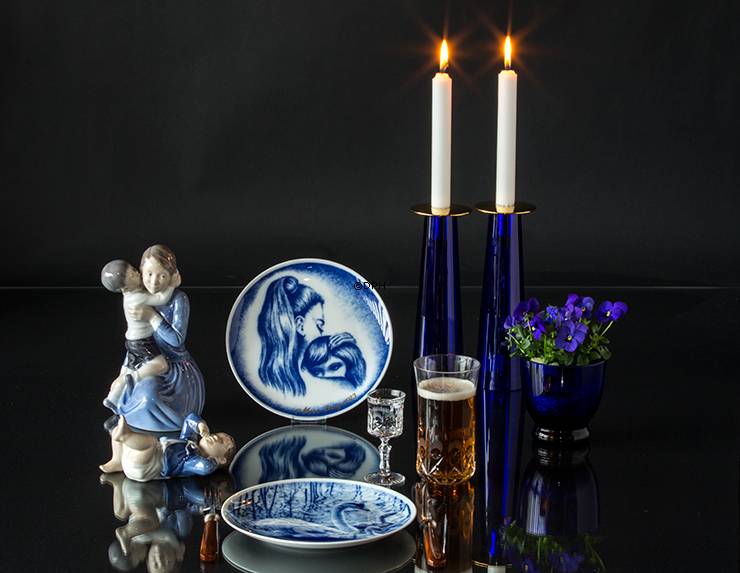 Mutter mit Kind, Royal Copenhagen Figur Nr. 3457