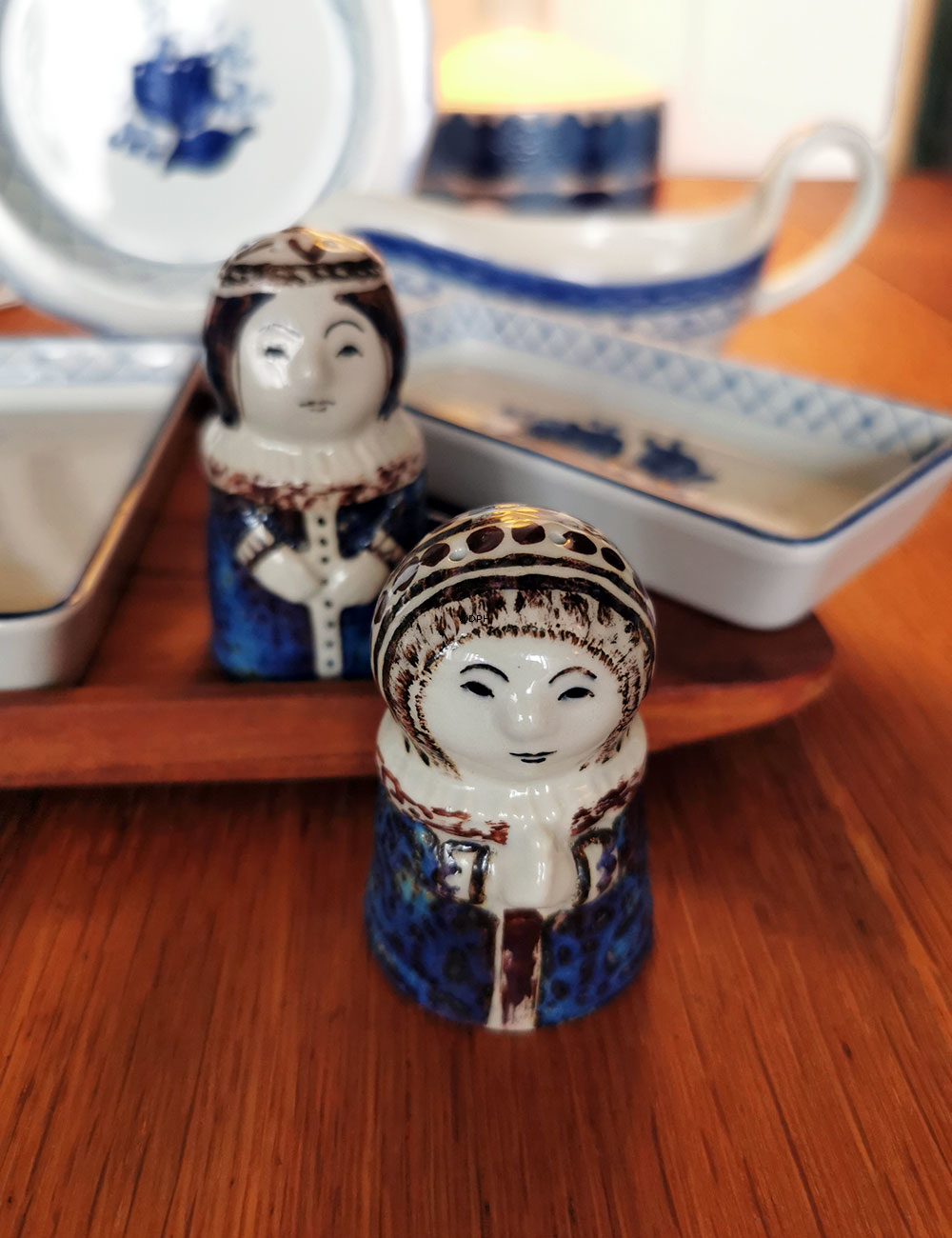 Die Blaue Katze, Royal Copenhagen Fayence Figur Nr. 325-3654