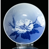 Schale mit Heckenrose, Royal Copenhagen Nr. 3611