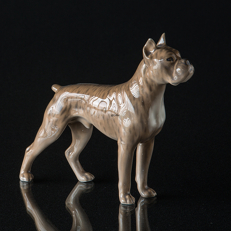 Boxer stehtend, Royal Copenhagen Hund Figur Nr. 3634