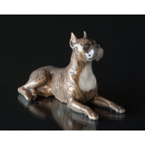 Boxer liegt und schaut nach oben, Royal Copenhagen Hundefigur Nr. 3635
