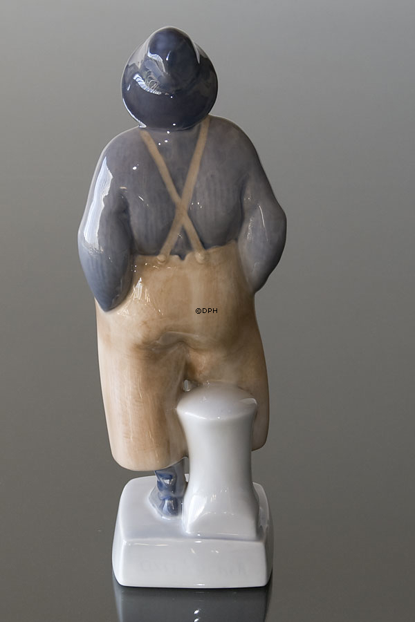 Fischer, der zum Meer schaut und nach dem Fang sehnt, Royal Copenhagen Figur Nr. 3668