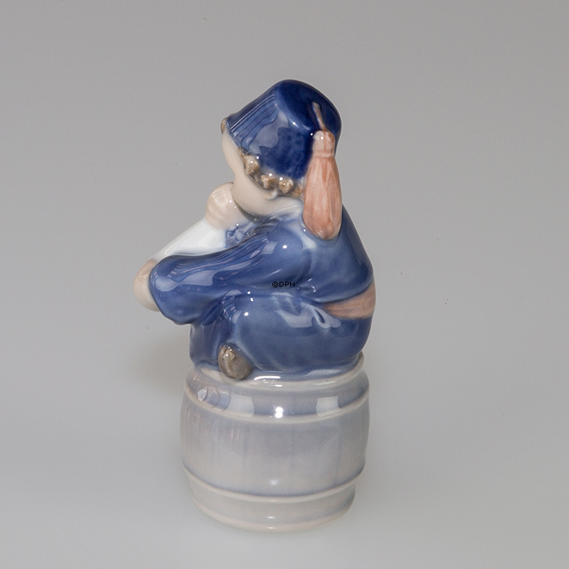 Junge mit Horn, kleiner Hornist, Royal Copenhagen Figur Nr. 3689