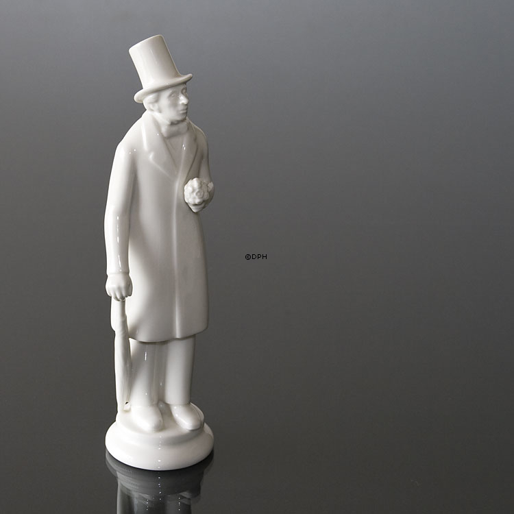 Hans Christian Andersen steht mit Blumenstrauß, weisse Royal Copenhagen Figur Nr. 4216