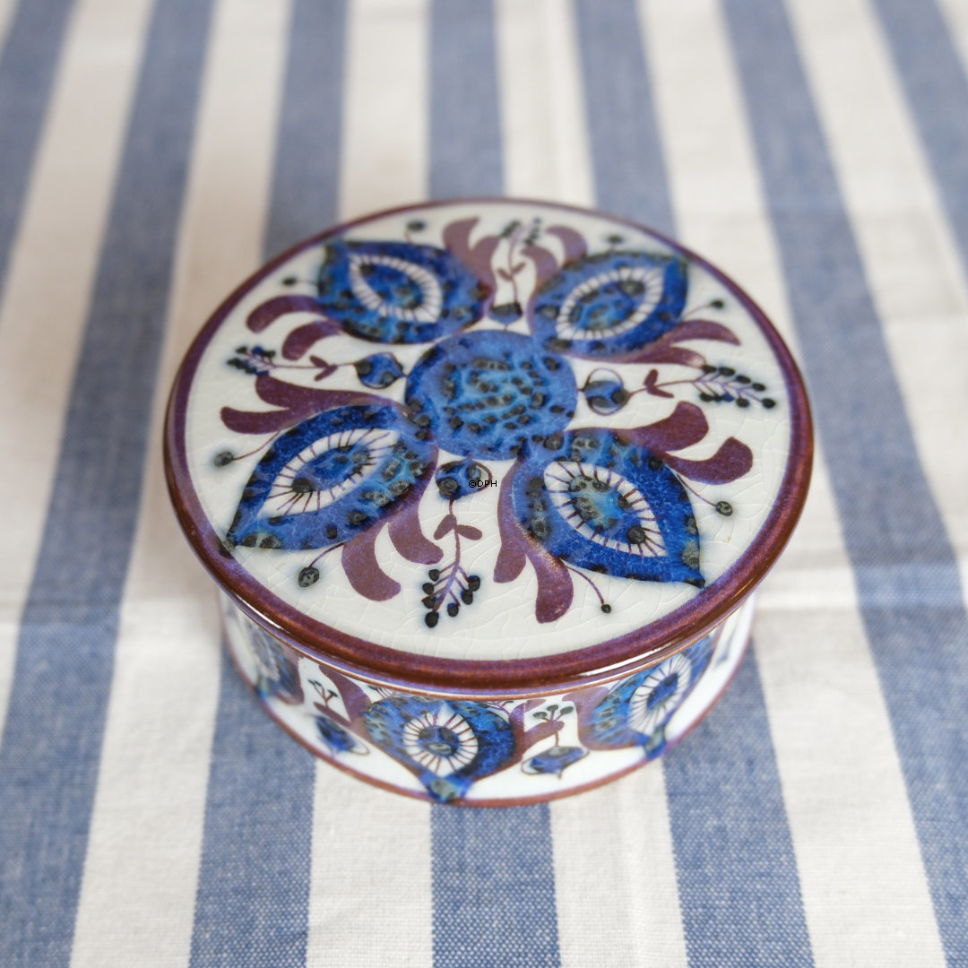 Fayence-Dose mit Deckel, signiert BJ, Royal Copenhagen Nr. 432-3162