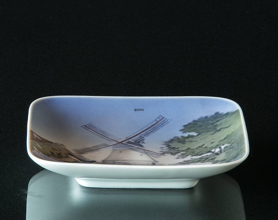 Schale mit Windmühle in der Nähe von Vejle, Royal Copenhagen Nr. 4414