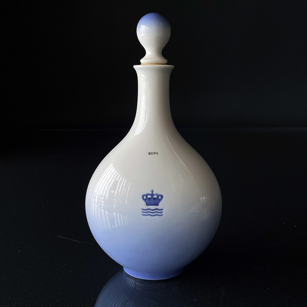 Karaffe / Flasche mit Schloss Frederiksborg, Royal Copenhagen Nr. 4426