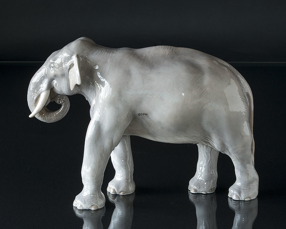 Elefant, stehend, Royal Copenhagen Figur Nr. 447 (1894-1922)
