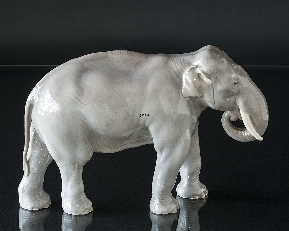 Elefant, stehend, Royal Copenhagen Figur Nr. 447 (1894-1922)