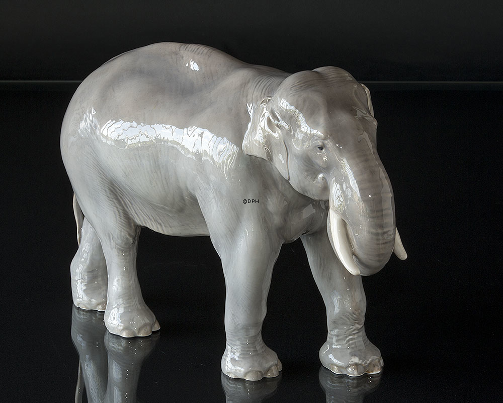 Elefant, stehend, Royal Copenhagen Figur Nr. 447 (1894-1922)
