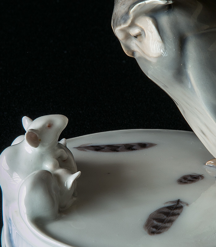 Plateau mit Eule und drei weißen Mäusen, Royal Copenhagen Figur Nr. 450