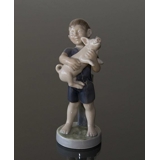 Junge mit Ferkel, August, Royal Copenhagen monatliche Figur Nr. 4530
