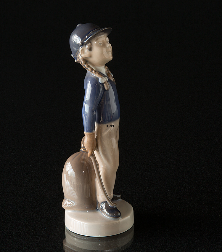 Mädchen im Reitbekleidung, November, Royal Copenhagen monatliche Figur Nr. 4533