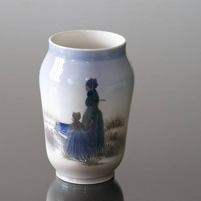 Vase mit Mädchen von Fanø, Royal Copenhagen Nr. 383 oder 4547