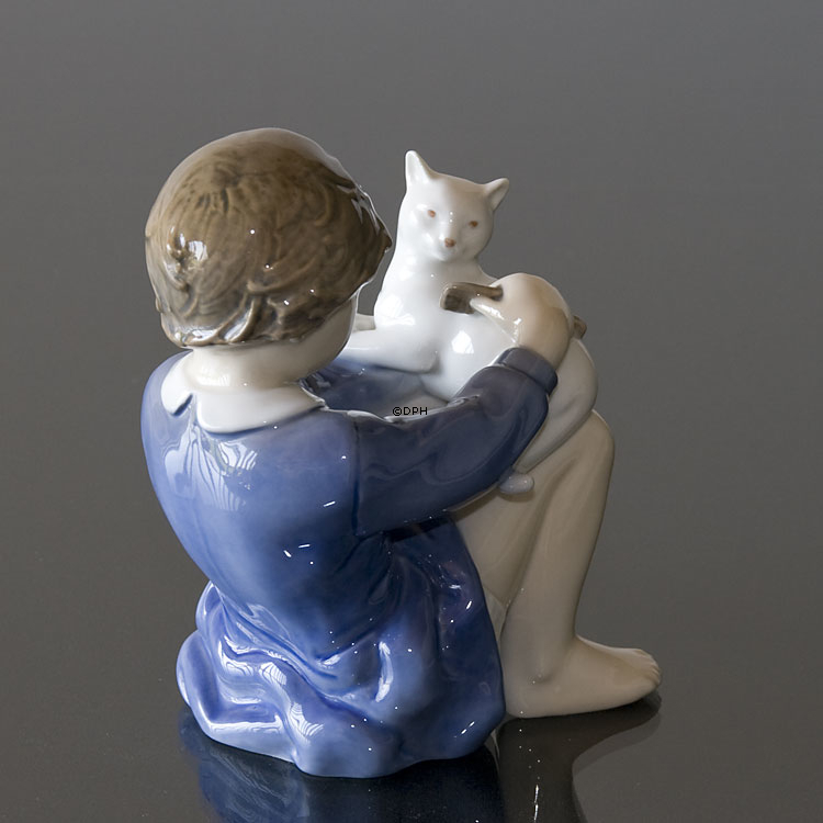 Mädchen mit Katze, Royal Copenhagen Katze Figur Nr. 4631