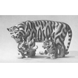 Tiger mit Jungen, Royal Copenhagen Figur Nr. 4687
