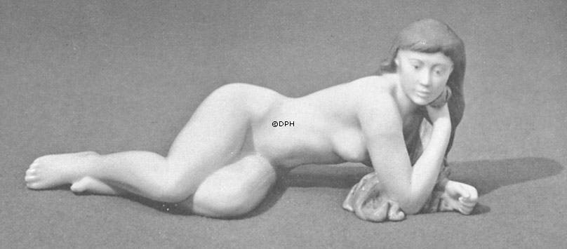 Nacktes Mädchen drehen, Royal Copenhagen Figur Nr. 4703