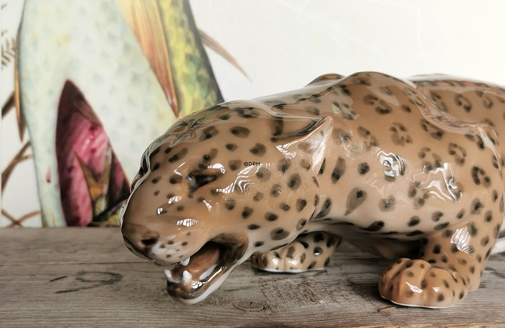 Kriechender Leopard, groß, Royal Copenhagen Figur Nr. 472, Sehr selten