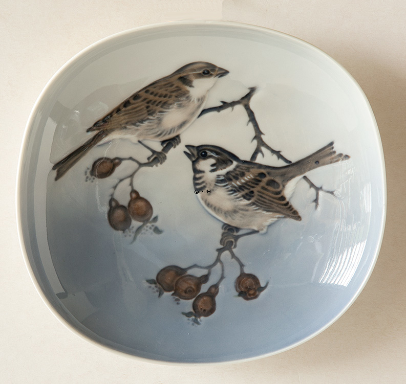 Schüssel mit Haussperling, Royal Copenhagen nr. 4884