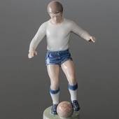 Fußballspieler, Junge macht Tricks mit dem Ball, Royal Copenhagen Figur Nr....