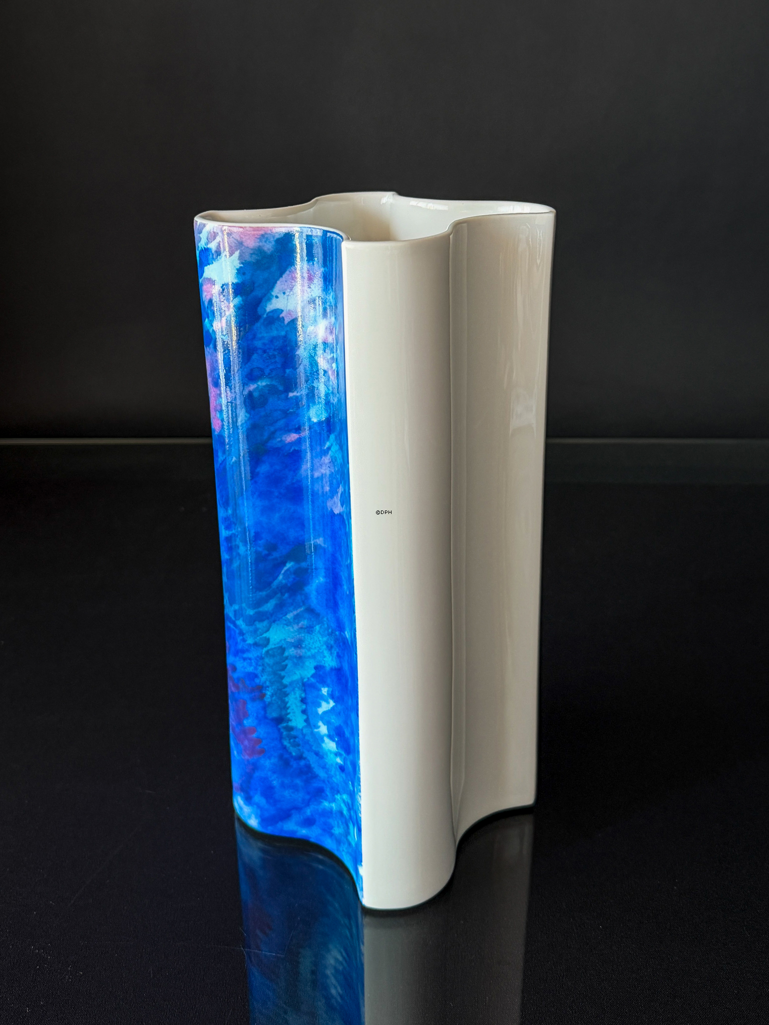 Royal Copenhagen Vase Ocean Nr. 513-213-5837 Modern, Grethe Meyer Design
